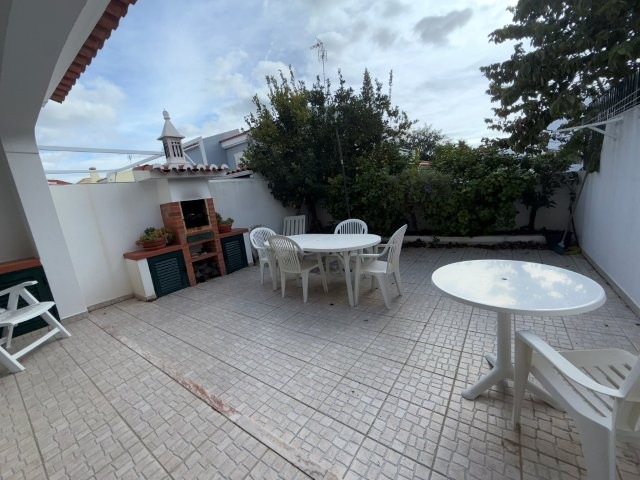23 :