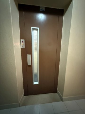 91 : 2 bedroom Apartment with  elevator